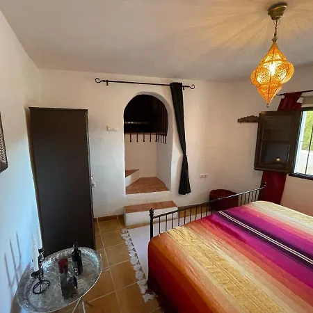 Casa Almendro *
